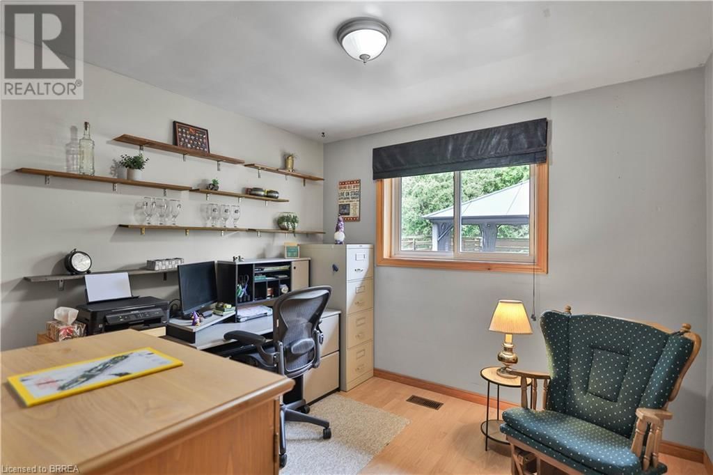 110 ALBION COURT Image 11