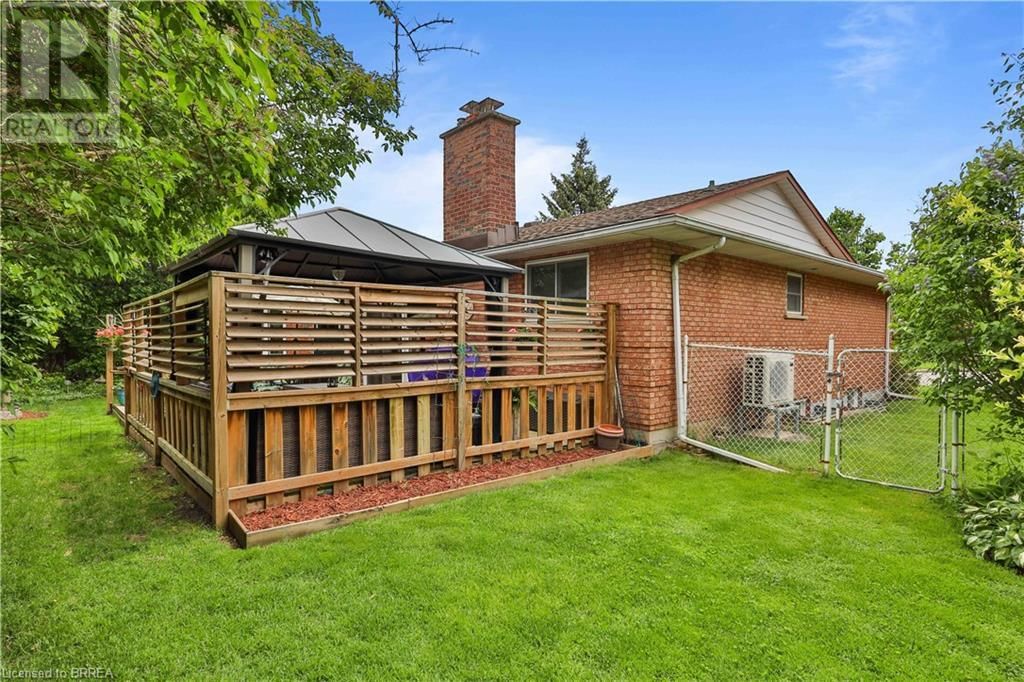 110 ALBION COURT Image 17