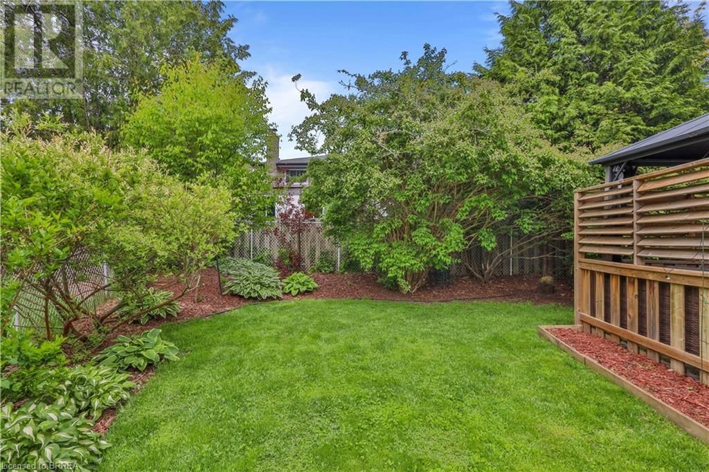 110 ALBION COURT Image 19
