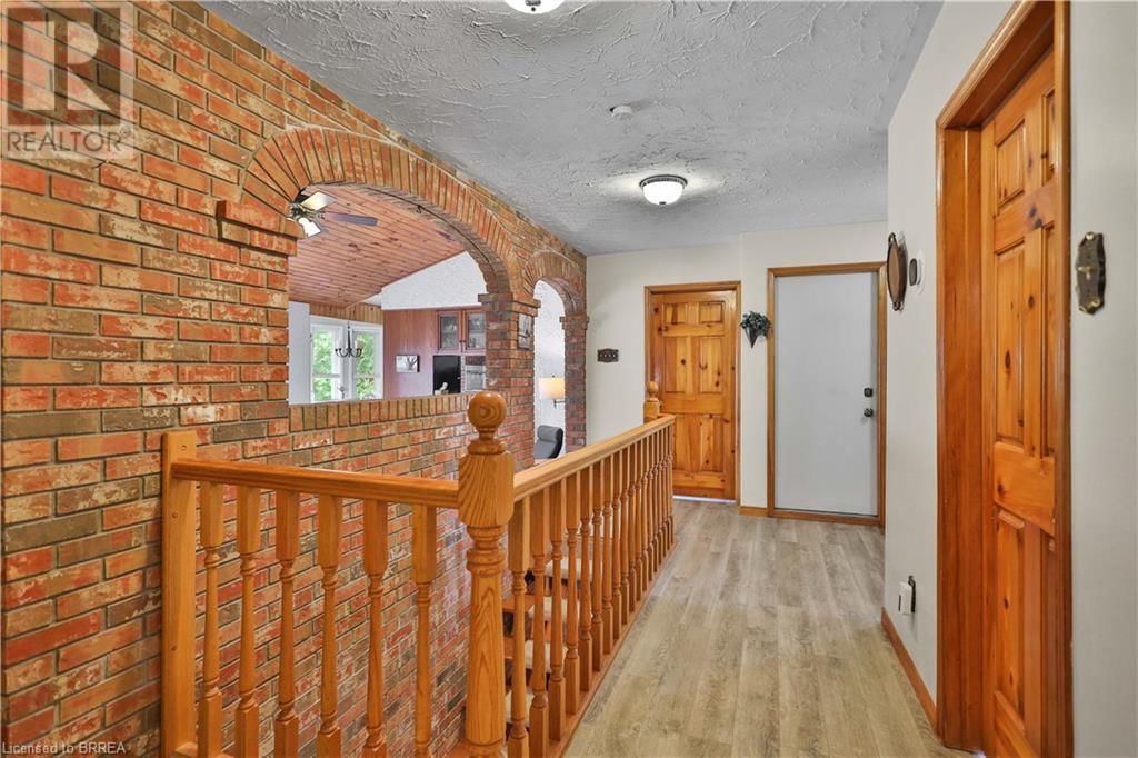 110 ALBION COURT Image 3