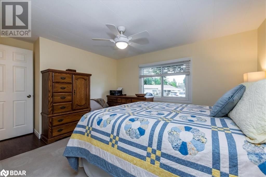 2 CEDAR GROVE Image 17