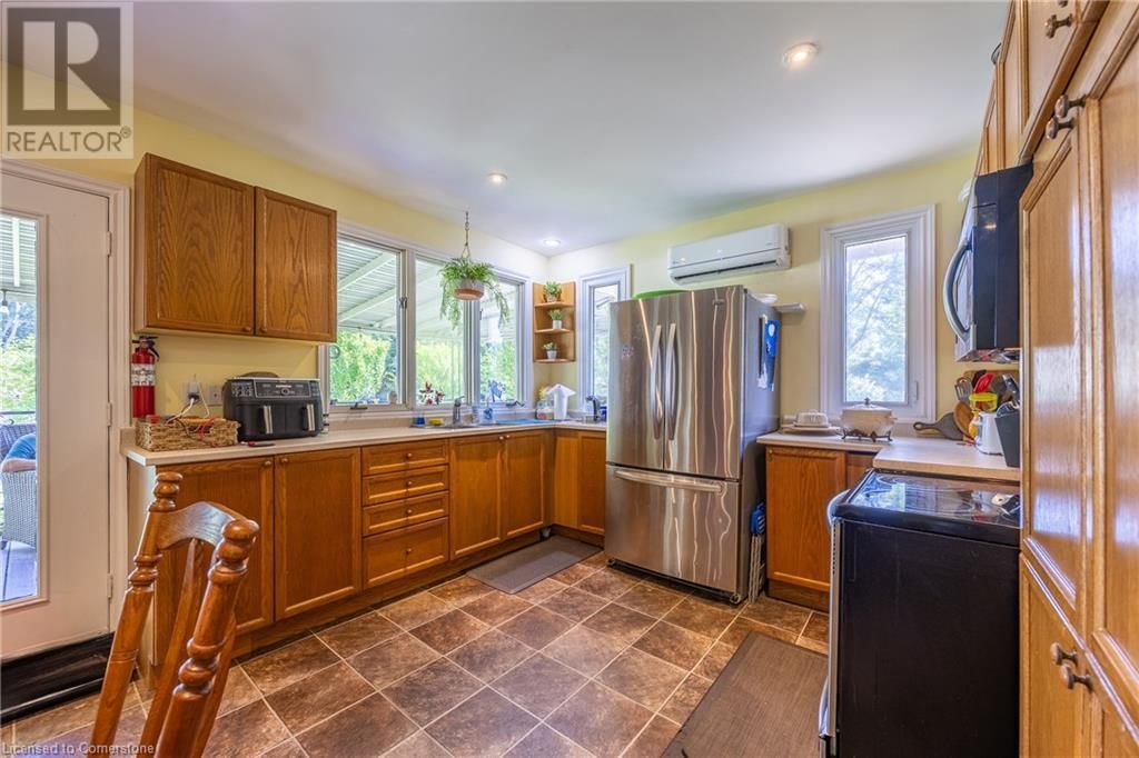 18 ADDISON STREET Image 8