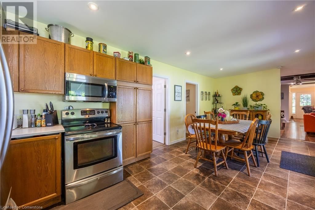 18 ADDISON STREET Image 9