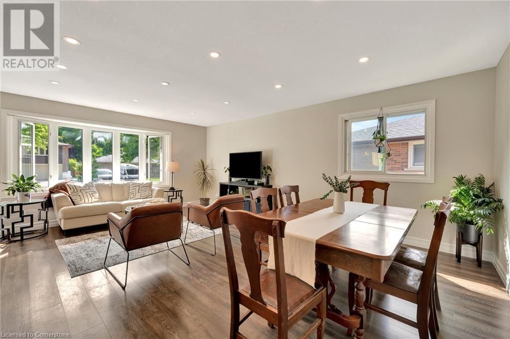 588 HIGHPOINT AVENUE Image 18