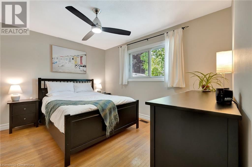 588 HIGHPOINT AVENUE Image 20