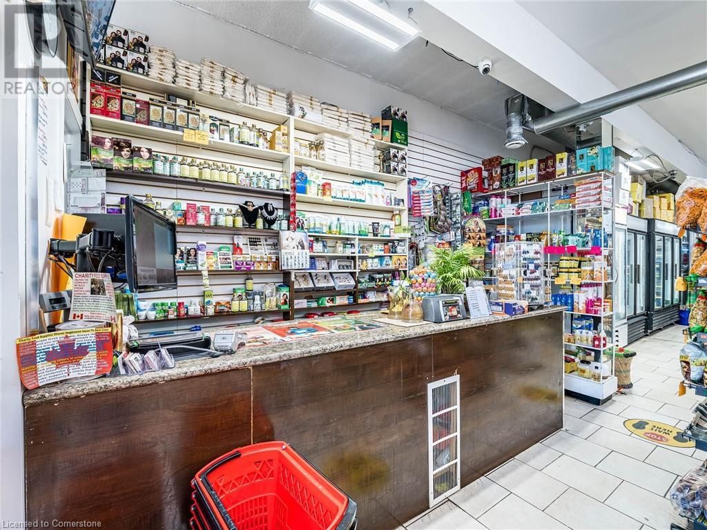 44 DEAN STREET Image 12