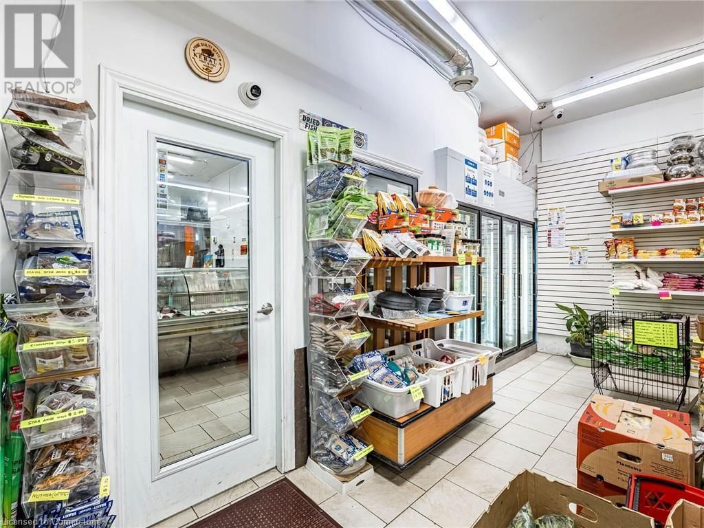 44 DEAN STREET Image 21