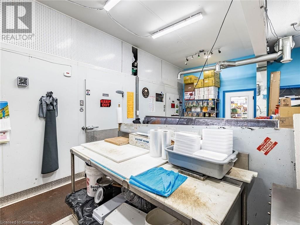 44 DEAN STREET Image 35