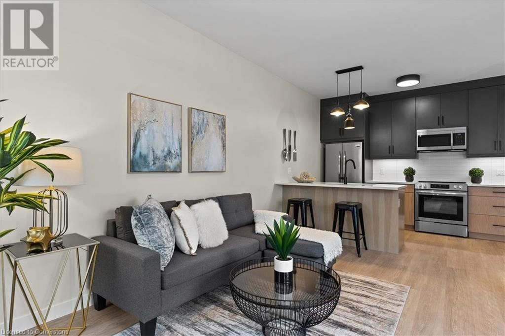 2 PIPERS GREEN COURT Image 33