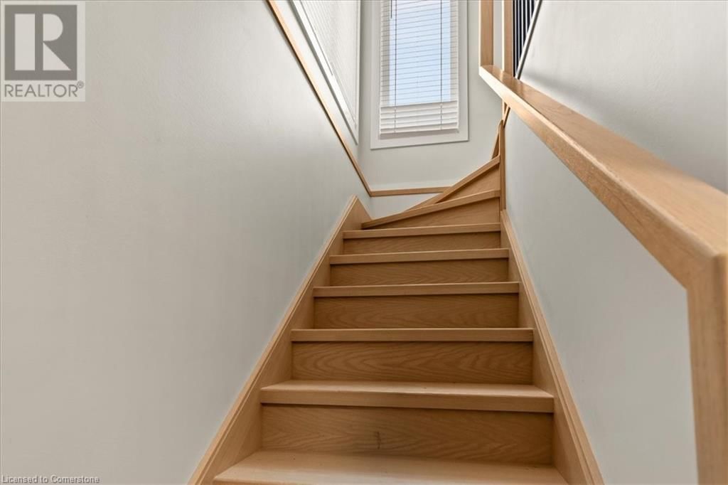 2 PIPERS GREEN COURT Image 35