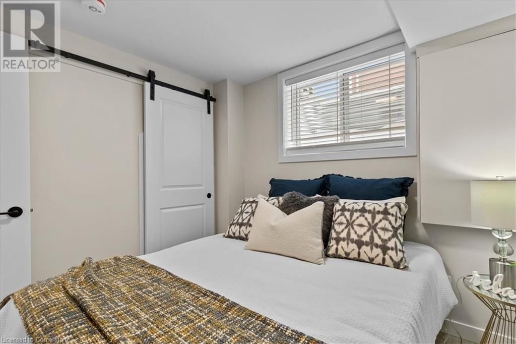 2 PIPERS GREEN COURT Image 38