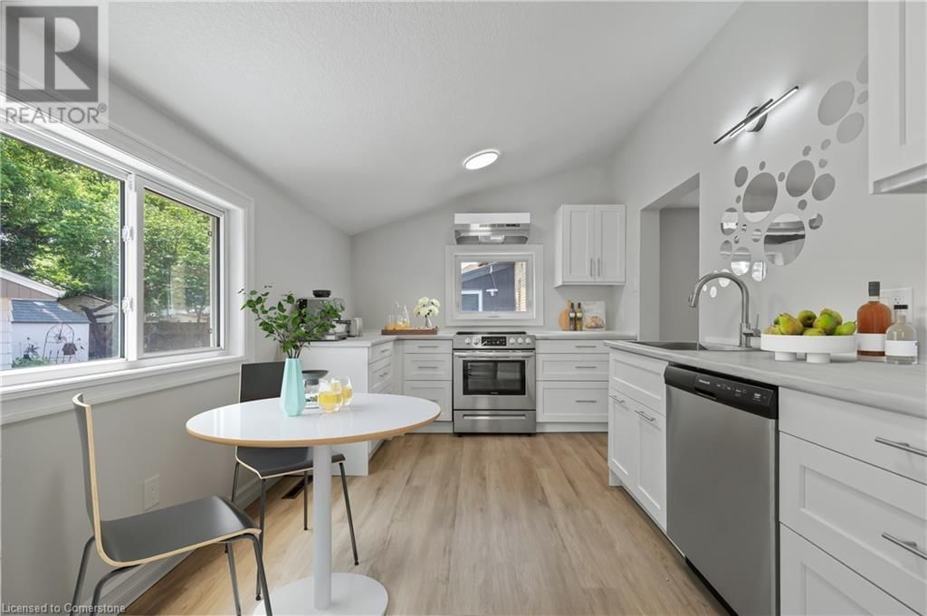 41 CHESTNUT STREET Image 20