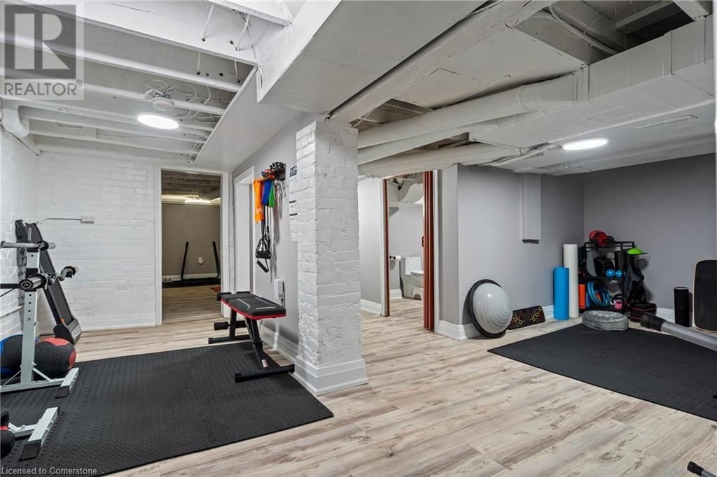 550 JAMES STREET NORTH Image 37