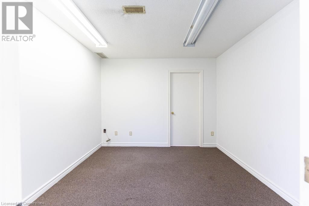 2 - 923 BRANT STREET Image 11