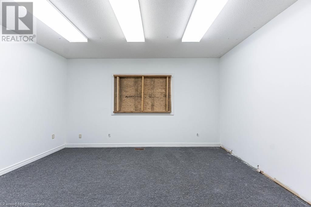 2 - 923 BRANT STREET Image 15