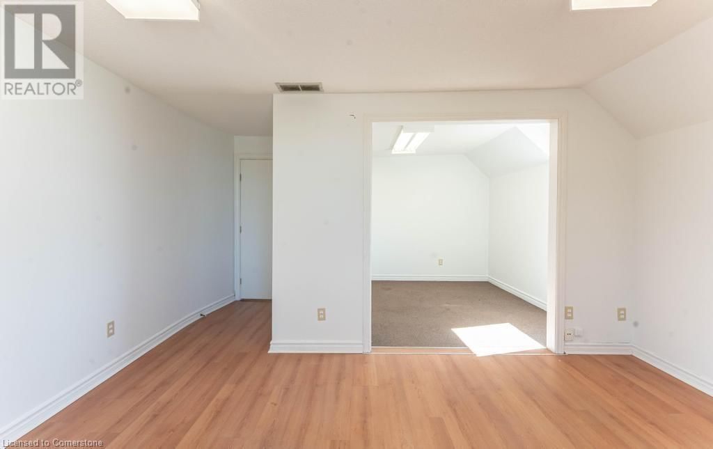 2 - 923 BRANT STREET Image 18
