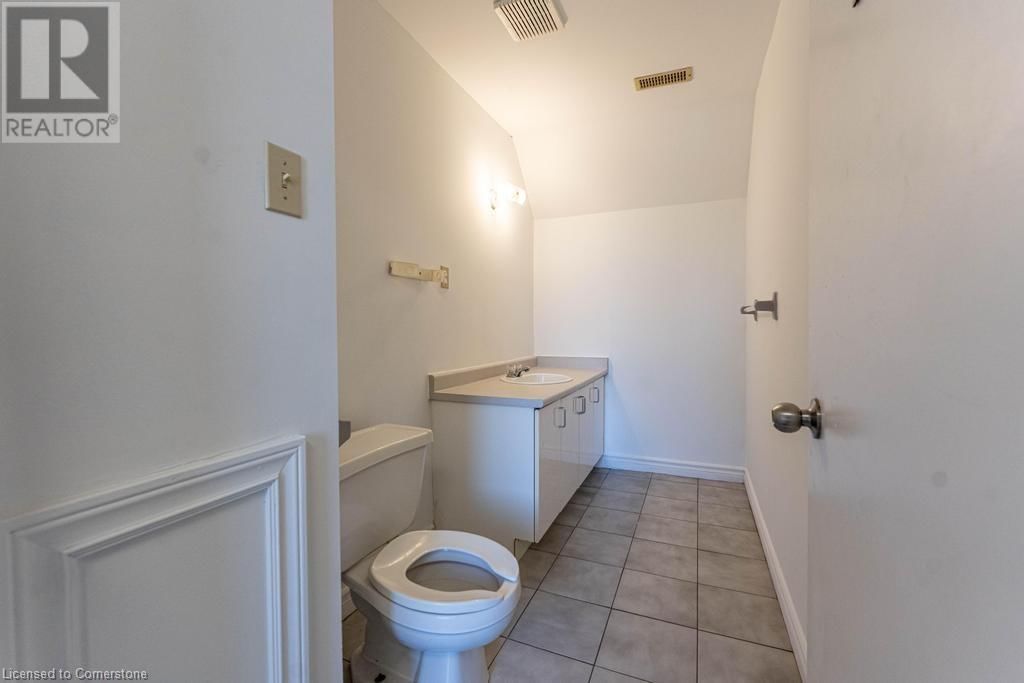 2 - 923 BRANT STREET Image 20