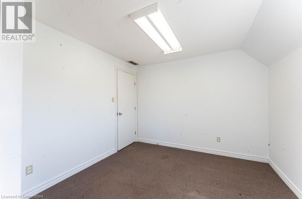 2 - 923 BRANT STREET Image 21