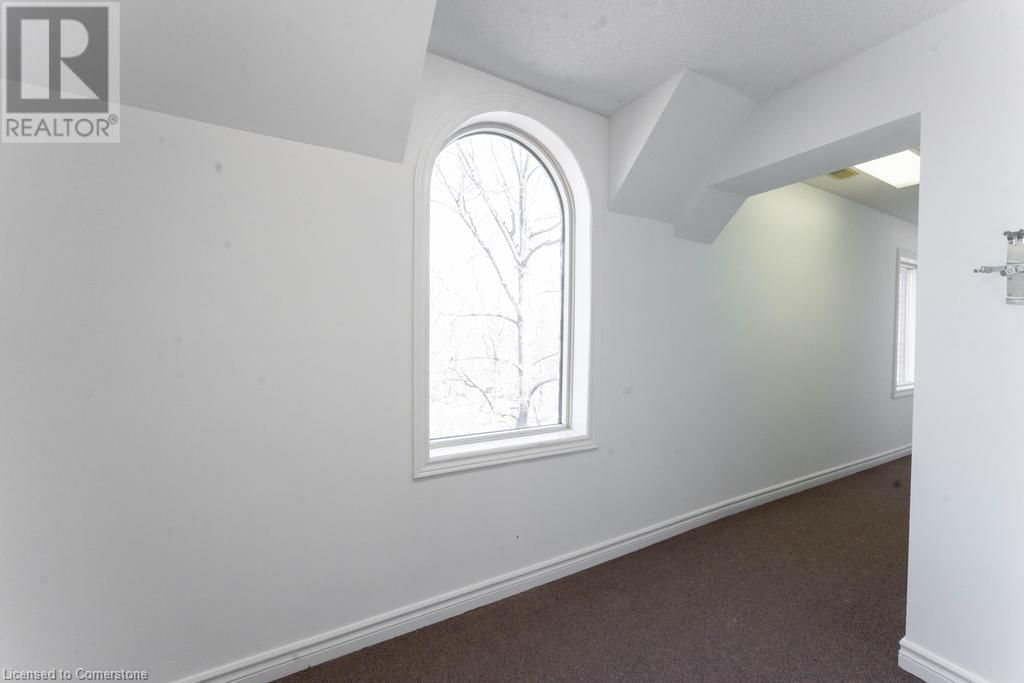 2 - 923 BRANT STREET Image 22