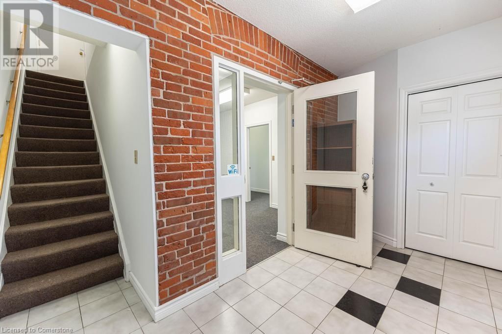 3 - 923 BRANT STREET Image 6