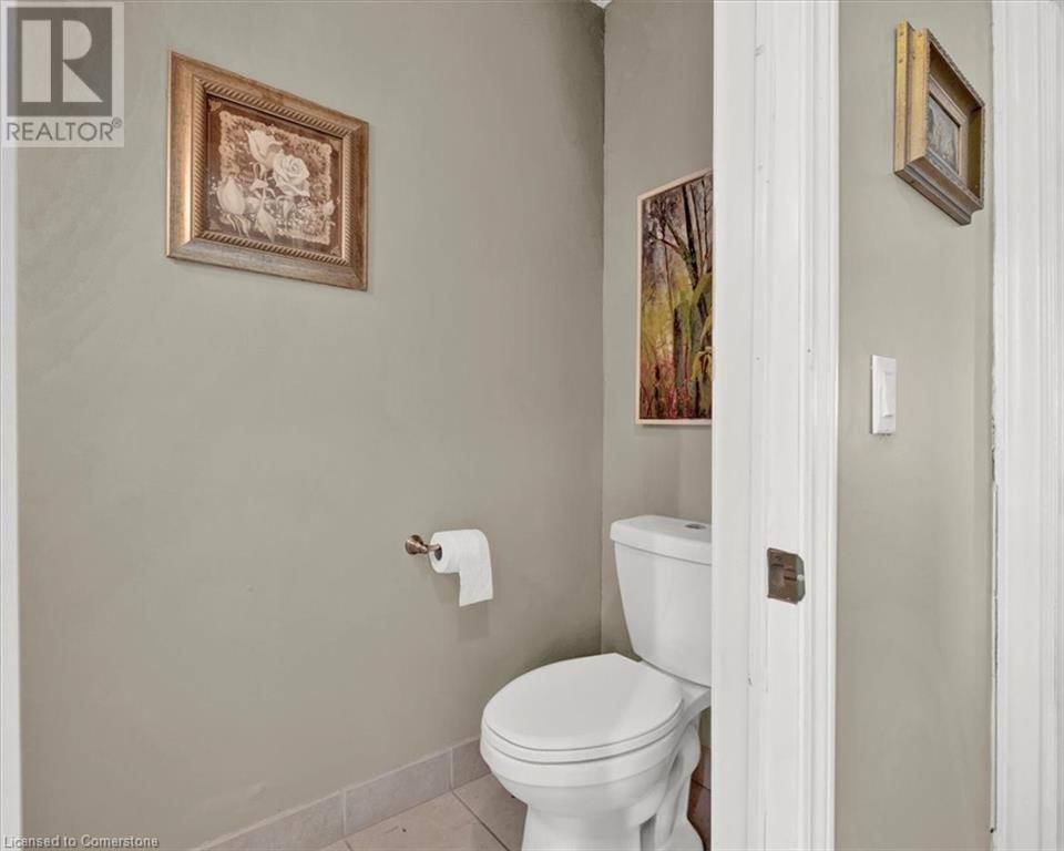 161 WENTWORTH STREET NORTH Image 12