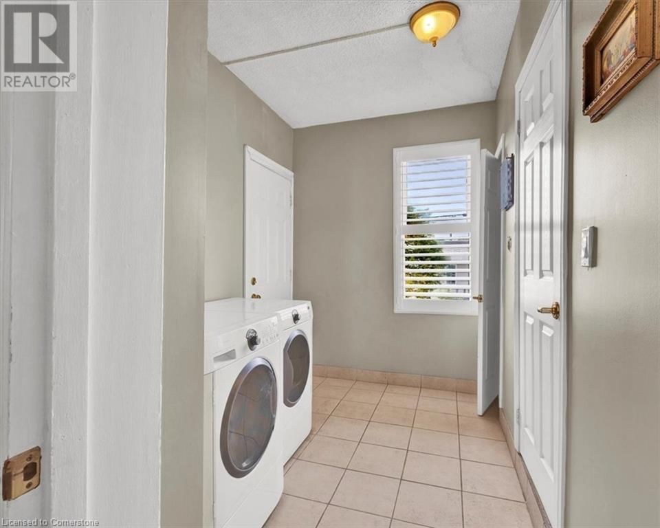 161 WENTWORTH STREET NORTH Image 13