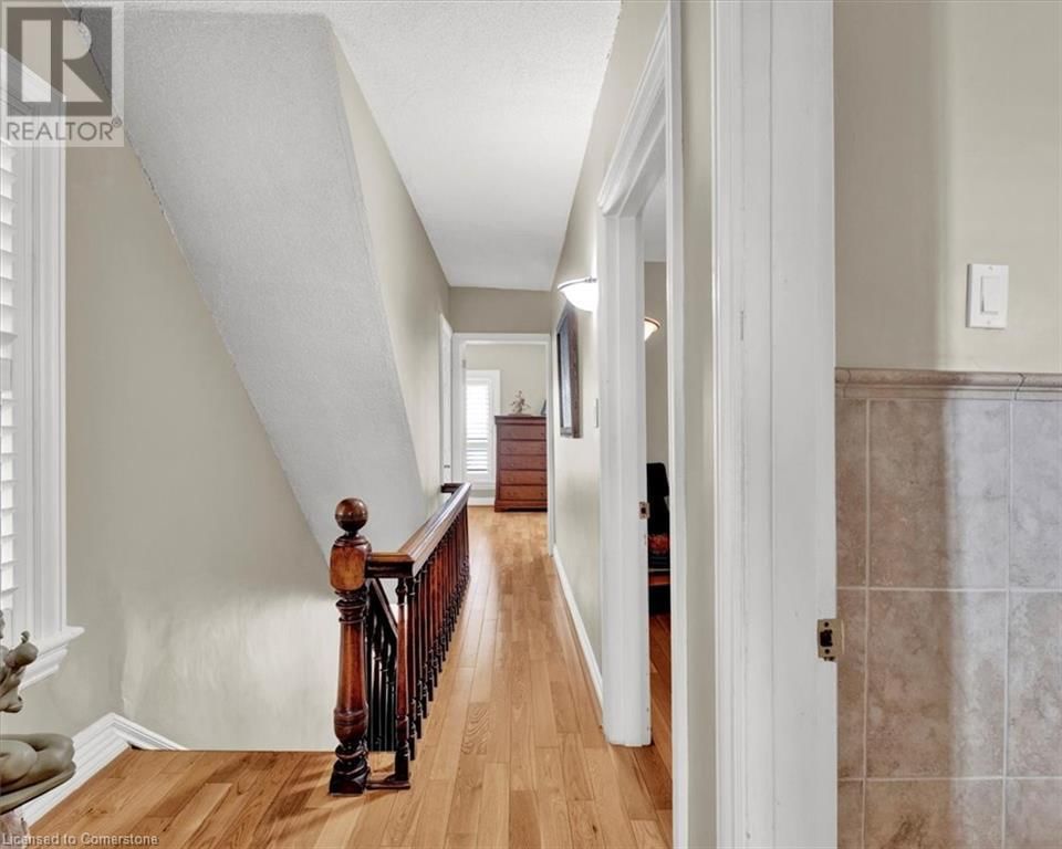 161 WENTWORTH STREET NORTH Image 15