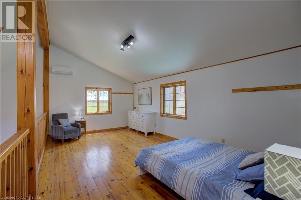 802080 GREY ROAD 40 Image 12
