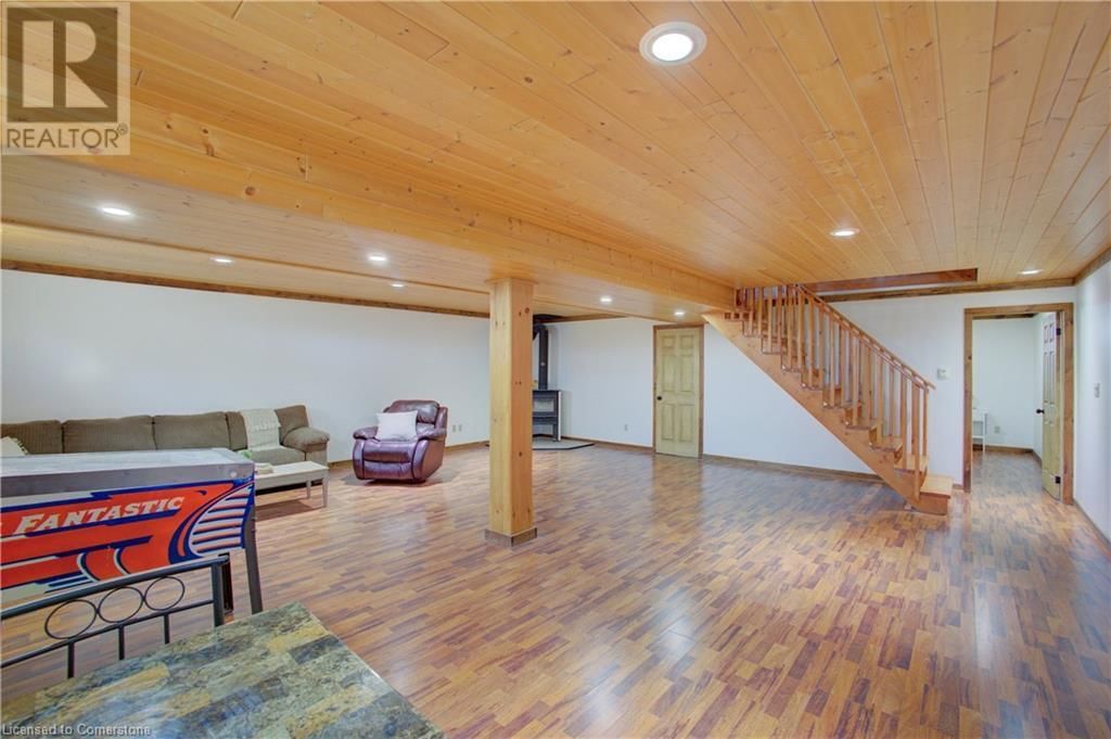 802080 GREY ROAD 40 Image 16