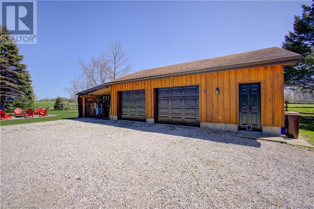 802080 GREY ROAD 40 Image 26