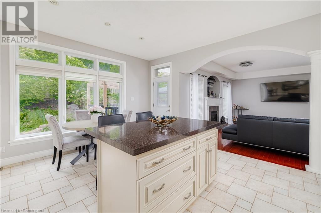 679 SALZBURG DRIVE Image 10