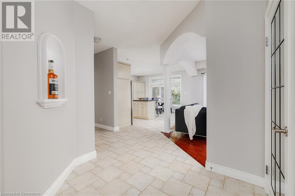 679 SALZBURG DRIVE Image 12