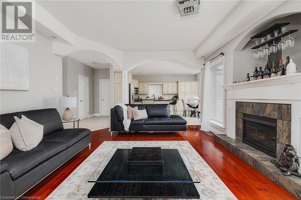 679 SALZBURG DRIVE Image 7