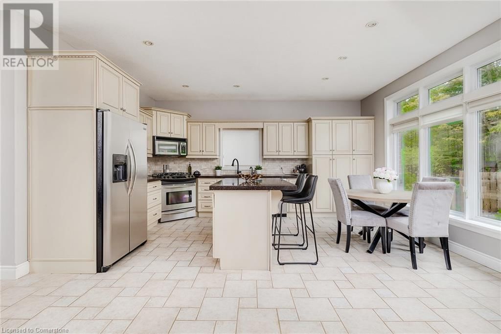 679 SALZBURG DRIVE Image 8