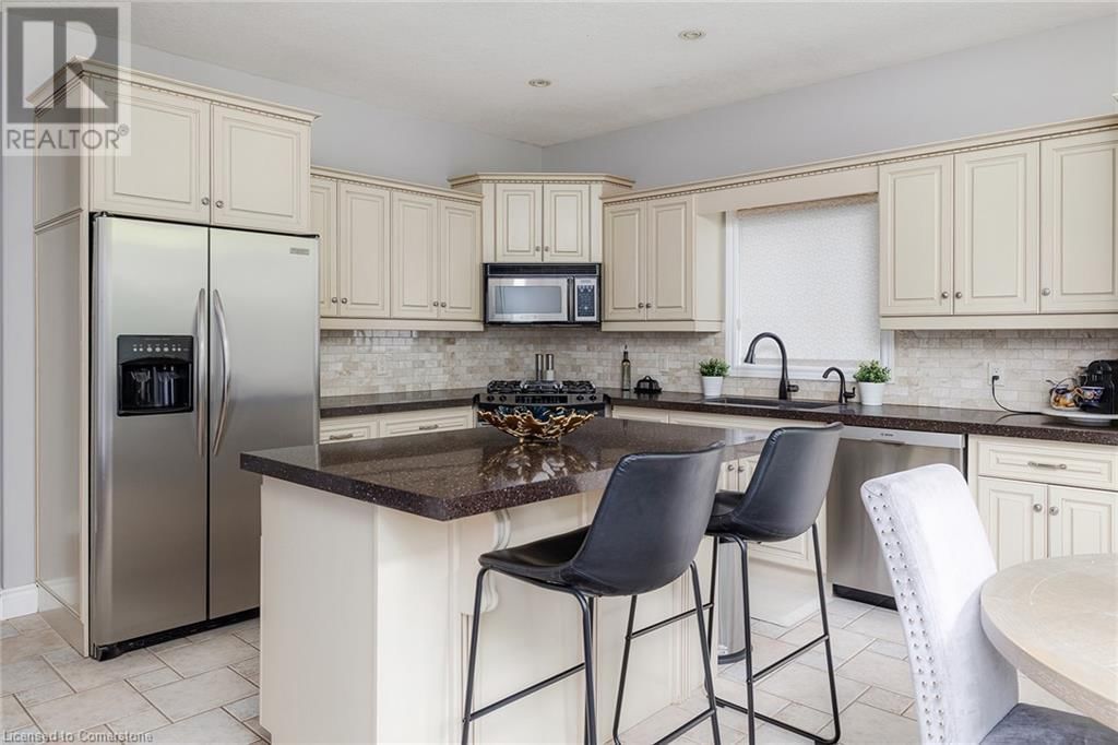 679 SALZBURG DRIVE Image 9