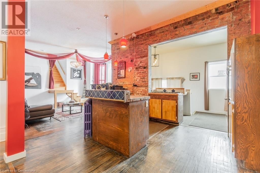 538 MAIN STREET EAST Image 8