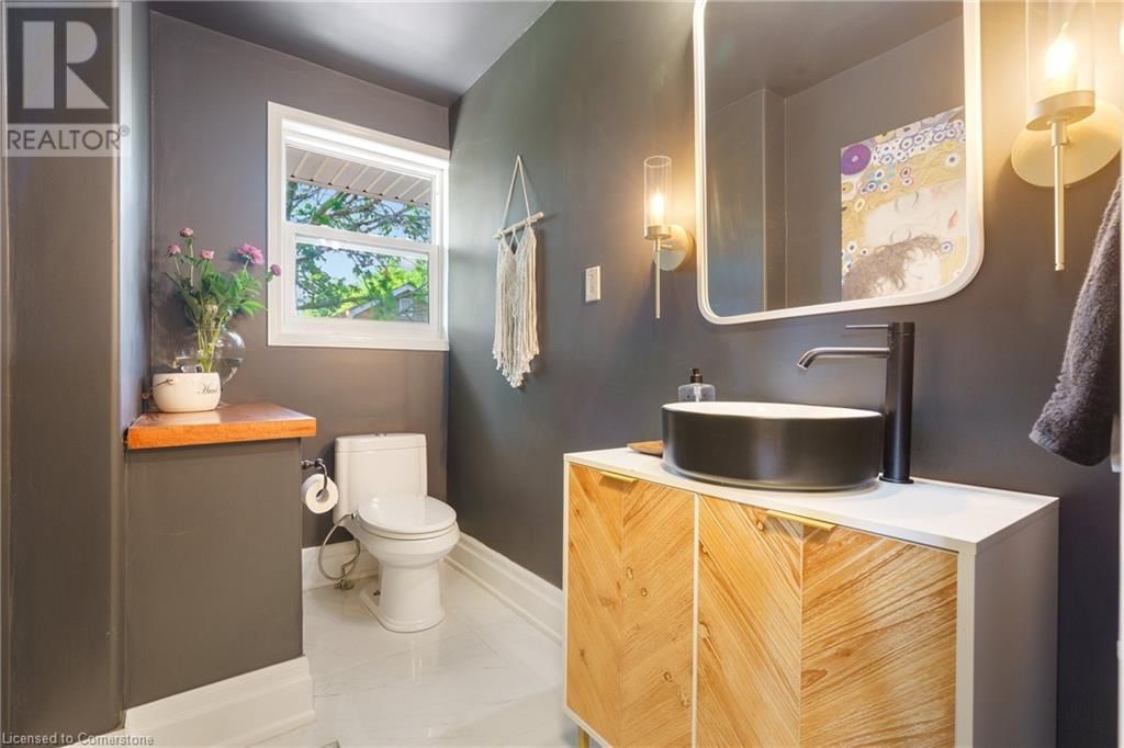83 LAKESIDE DRIVE Image 18