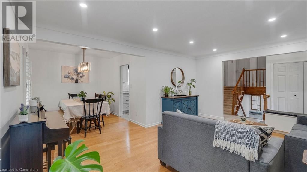 8 JESSICA DRIVE Image 10