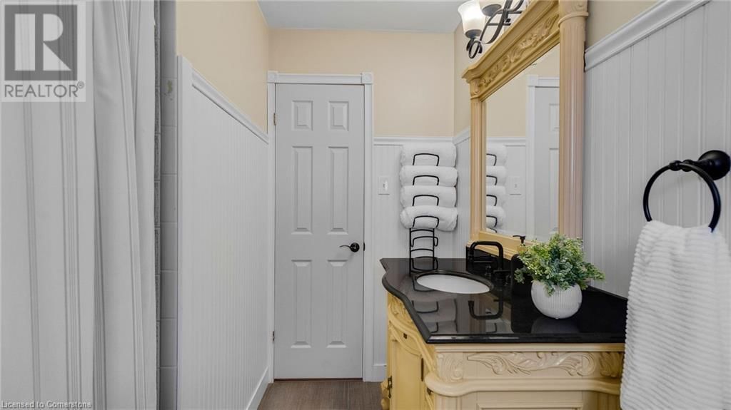 8 JESSICA DRIVE Image 24
