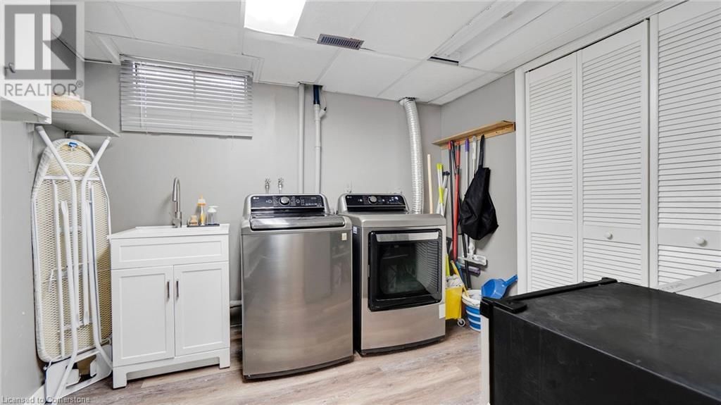 8 JESSICA DRIVE Image 37