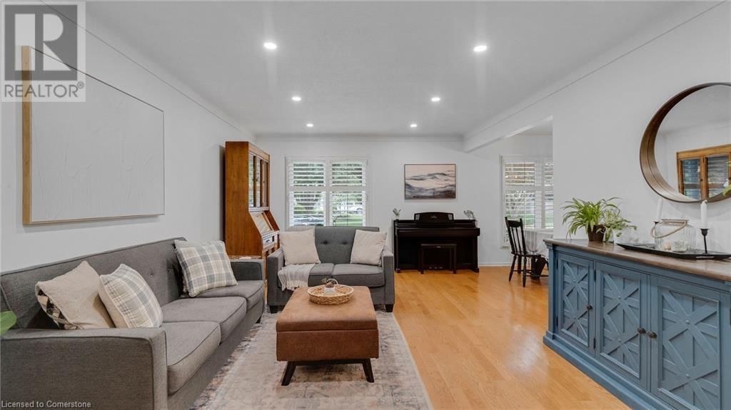8 JESSICA DRIVE Image 6