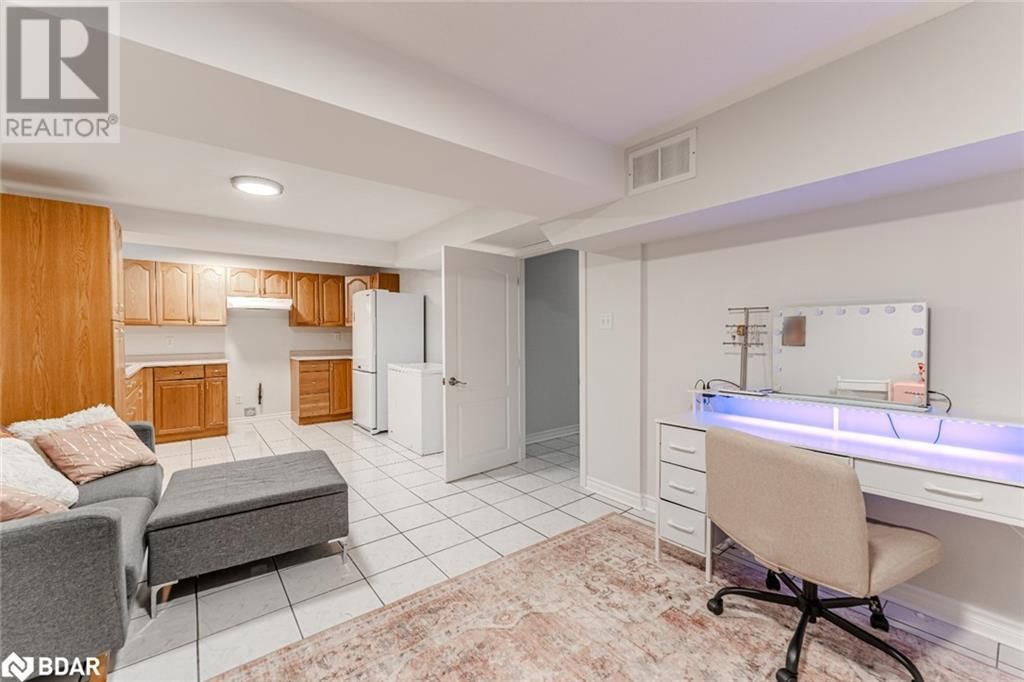 66 RAQUEL STREET Image 13