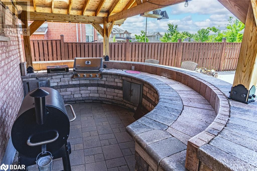 66 RAQUEL STREET Image 16