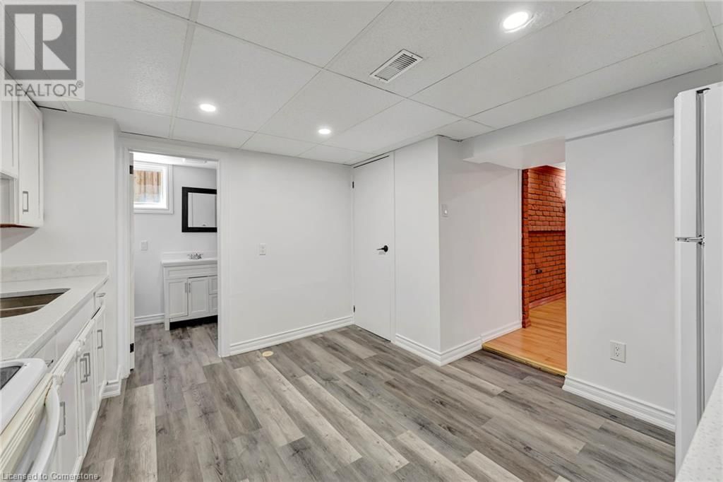 216 SIOUX ROAD Image 32
