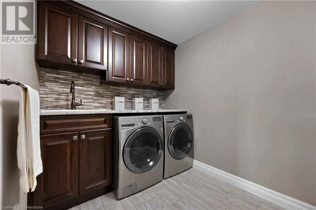 546 MANOR RIDGE CRESCENT Image 35