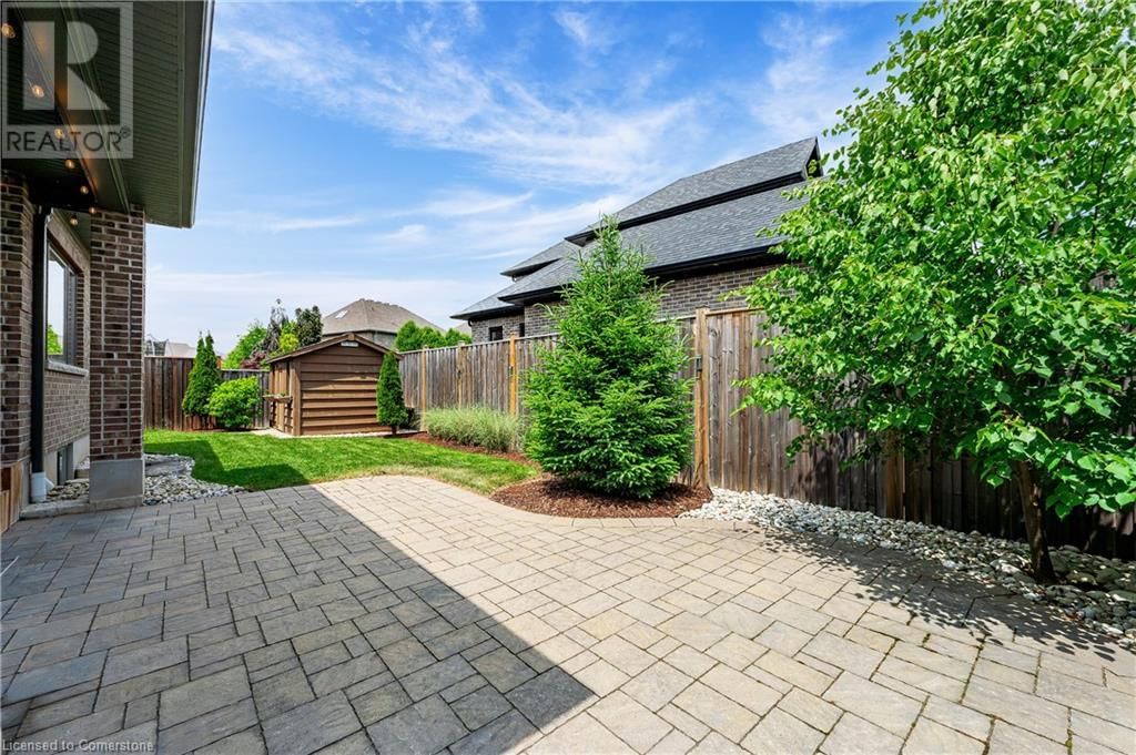 546 MANOR RIDGE CRESCENT Image 48