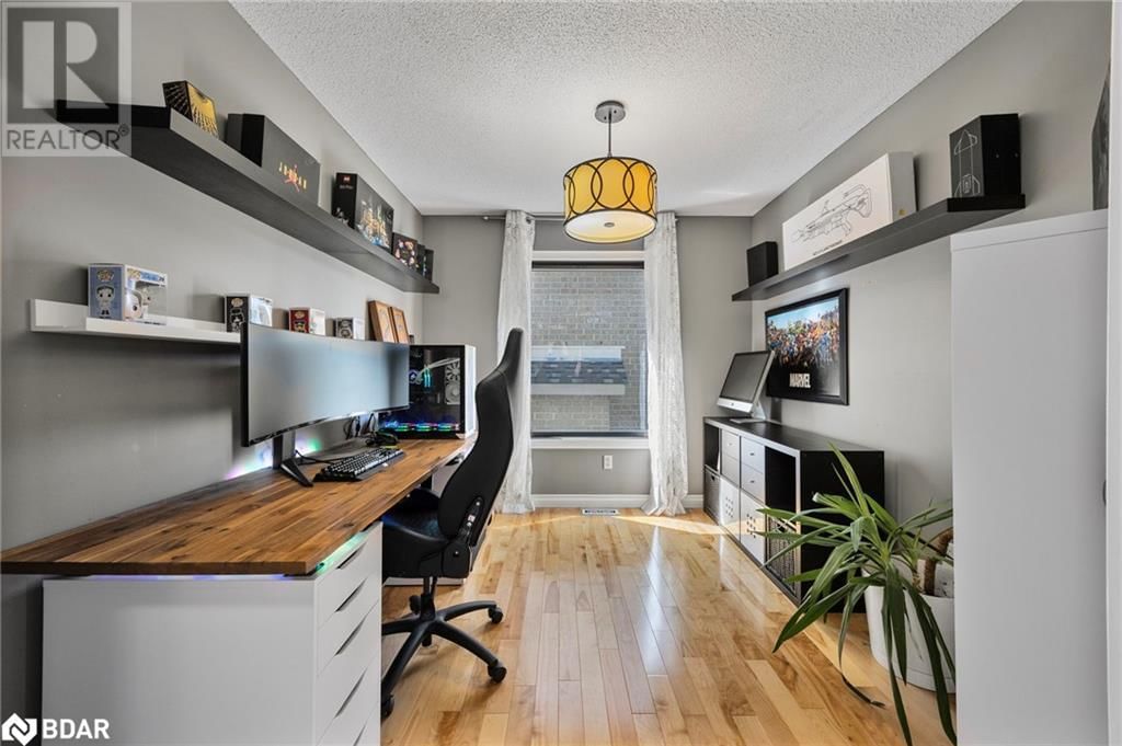32 BLACK WILLOW DRIVE Image 12