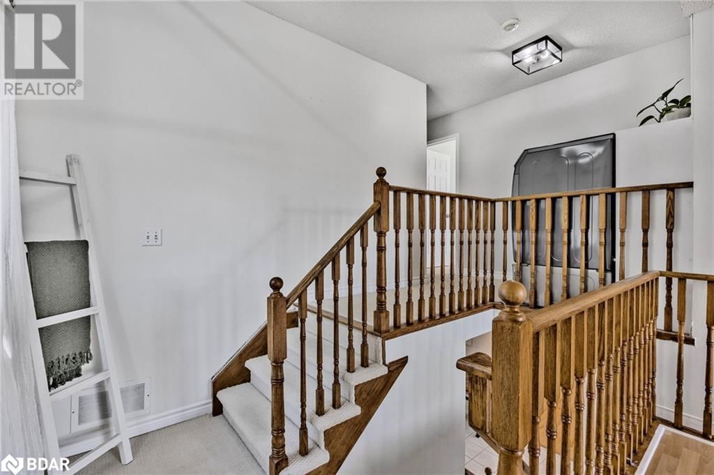 32 BLACK WILLOW DRIVE Image 13
