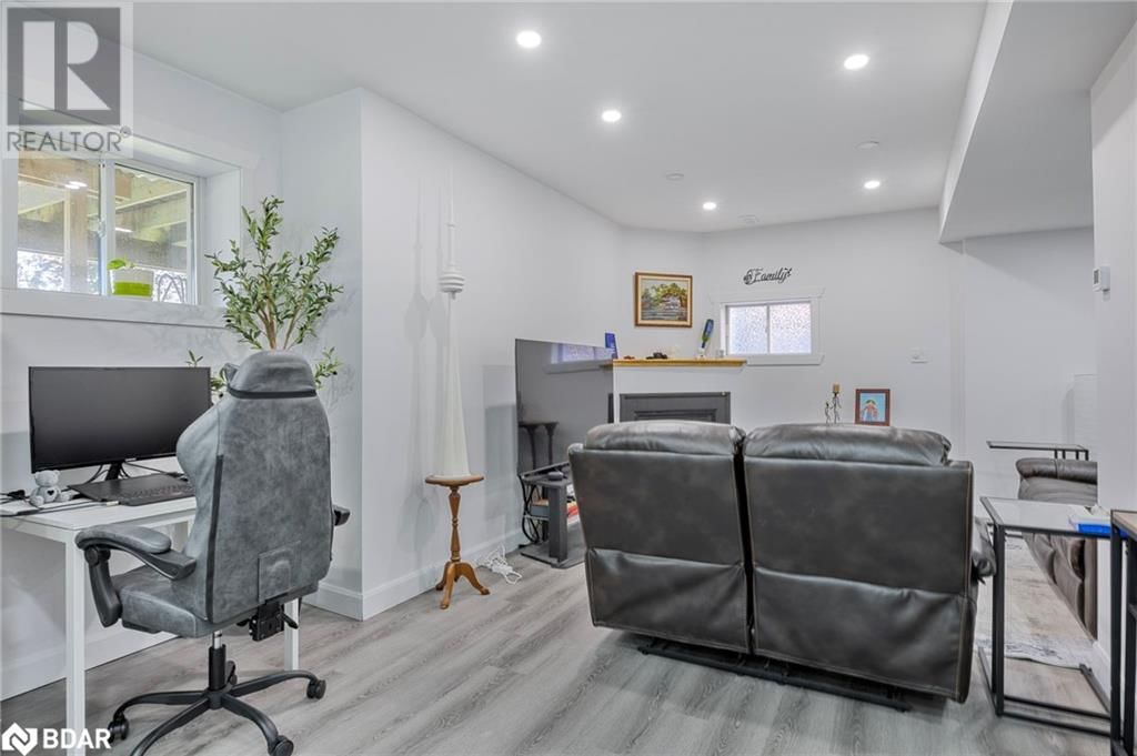 32 BLACK WILLOW DRIVE Image 34