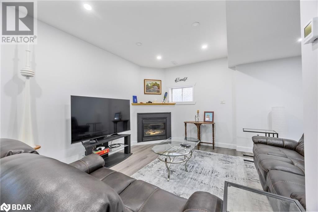 32 BLACK WILLOW DRIVE Image 35